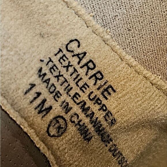 Jellypop Tan Faux Suede Laser CutOut Toe Out Booties sz 11 - Picture 5 of 8